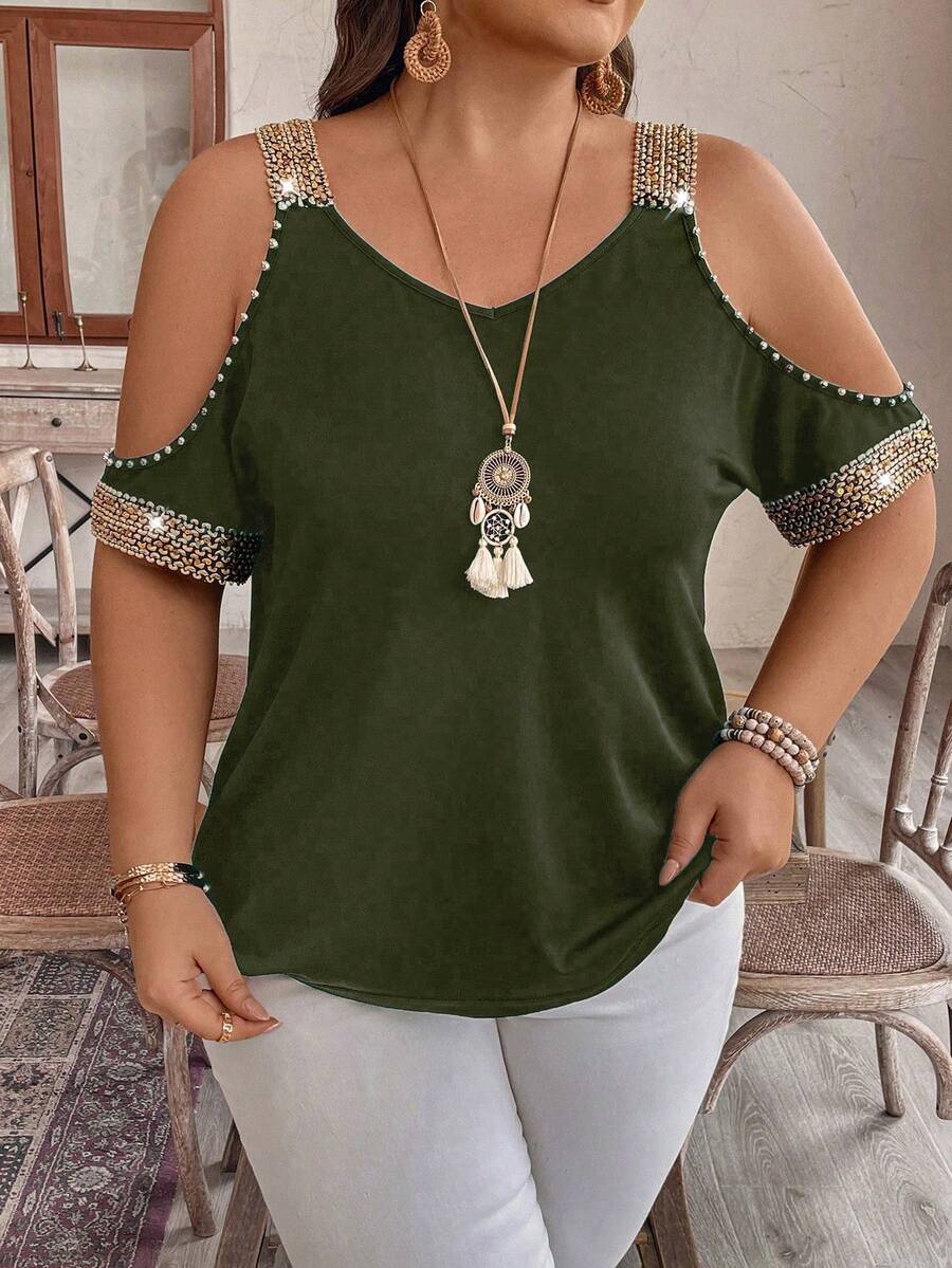 Camisa Feminina com Ombros Abertos Plus Size Verde Militar